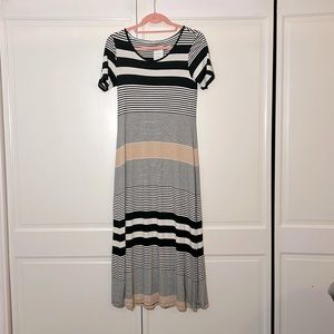 ESQUIRE (Brazilian brand) black white and tan color schemes